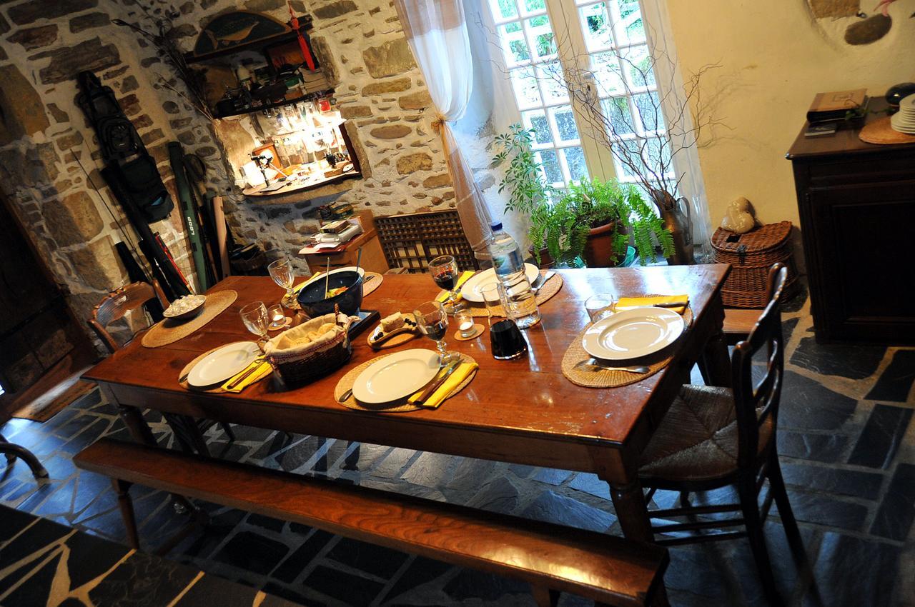Les Chambres Du Moulin Susmiou Esterno foto